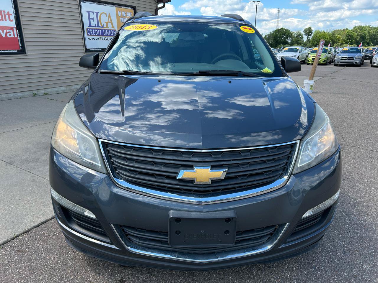 Used 2013 Chevrolet Traverse LS FWD image 2