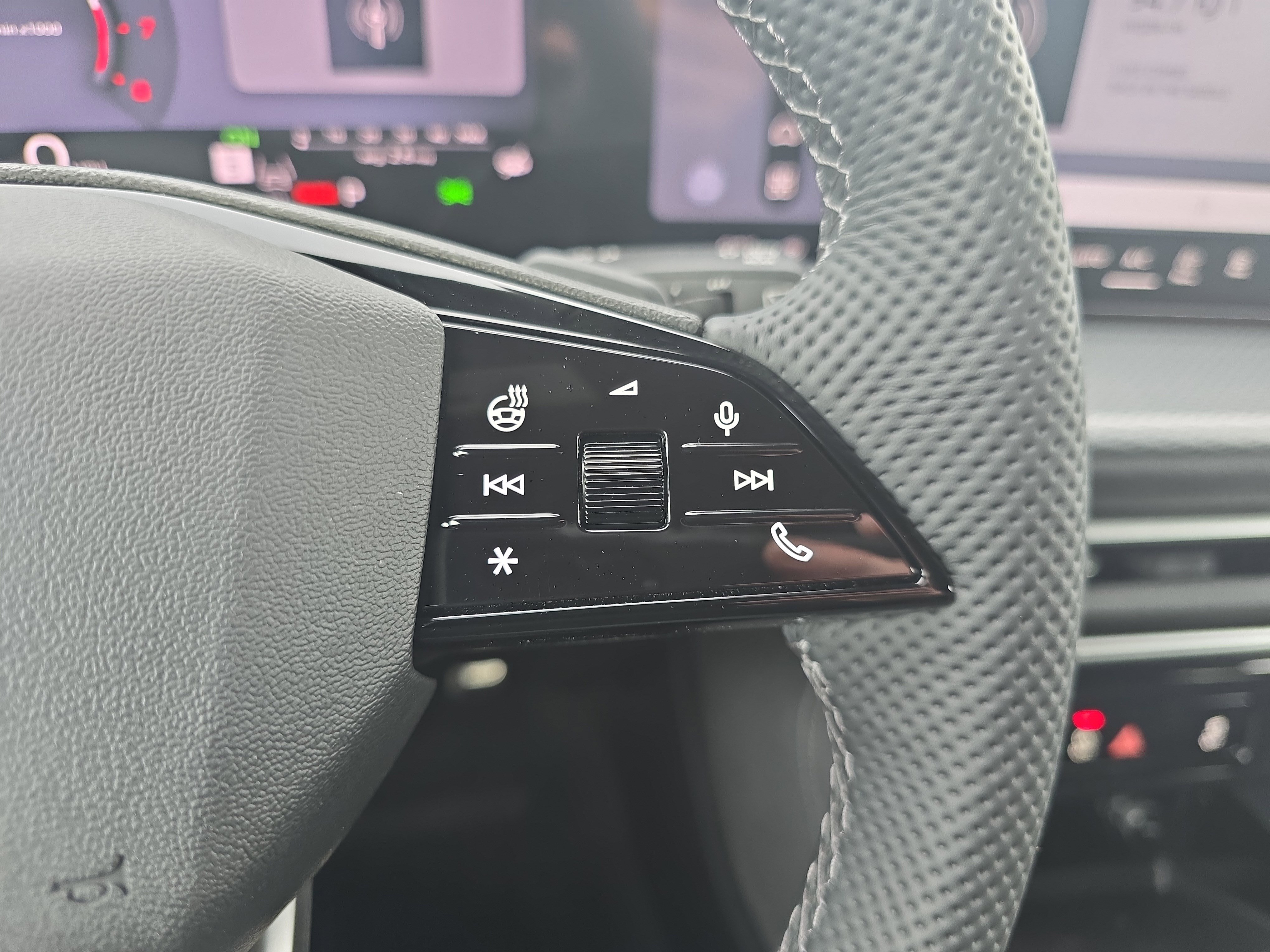 New 2026 Audi SQ5 Premium Plus image 18