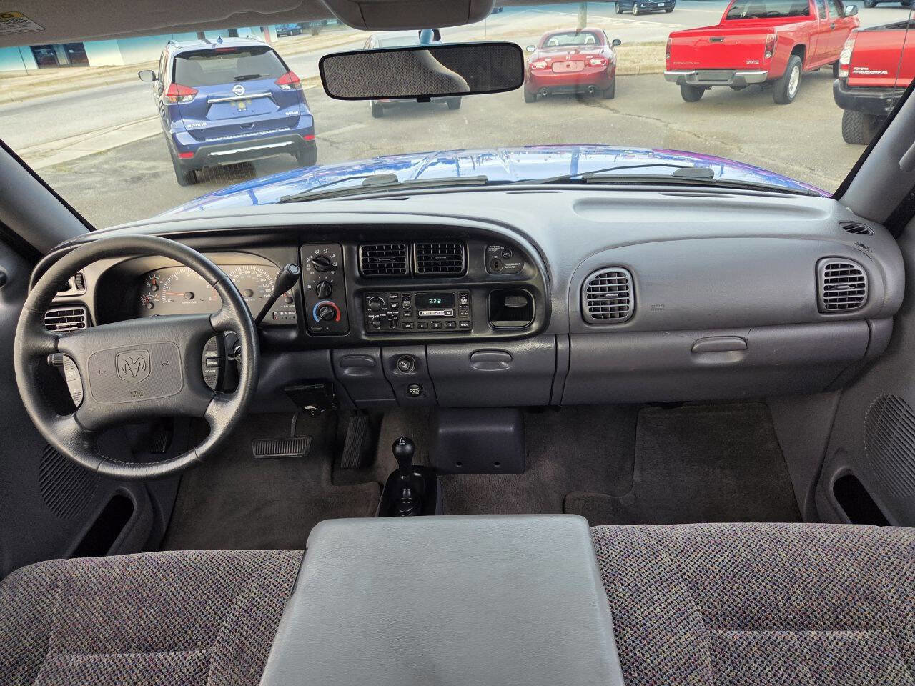 Used 2000 Dodge Ram 1500 Truck SLT image 10