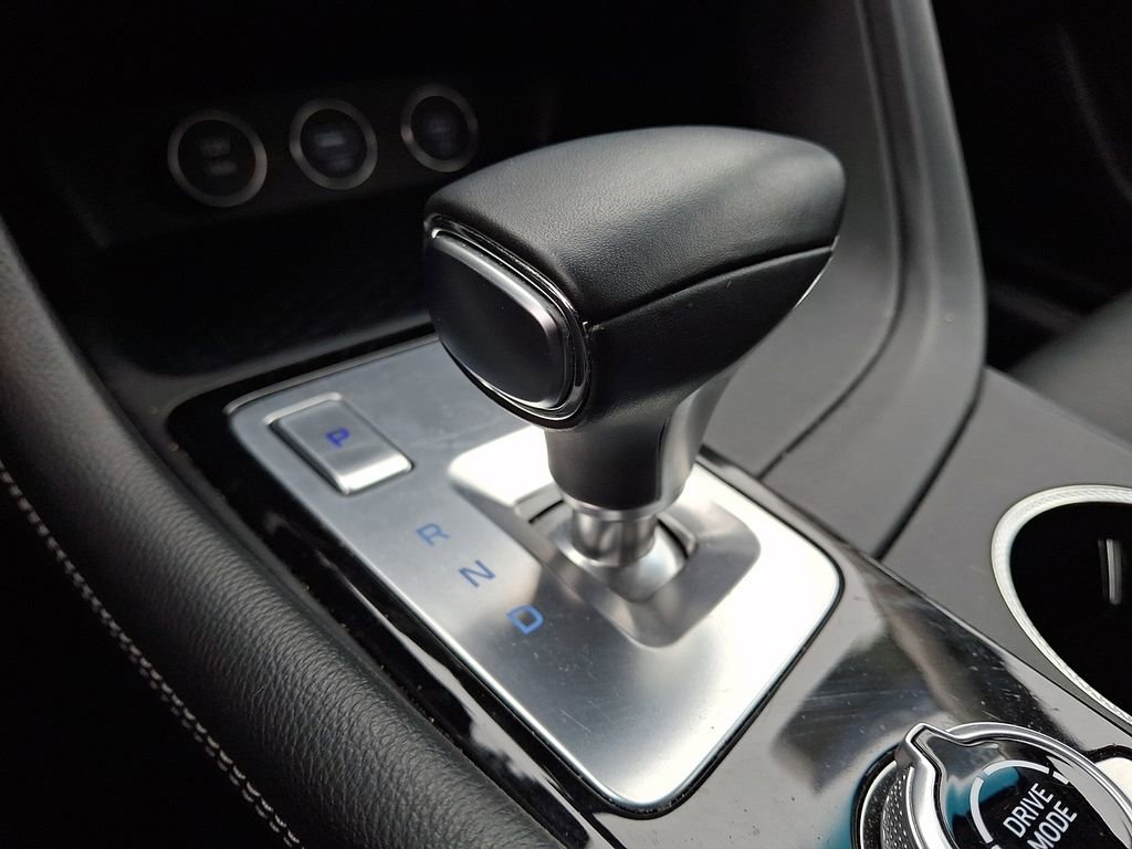 Used 2025 Genesis G70 2.5T AWD/4WD image 14