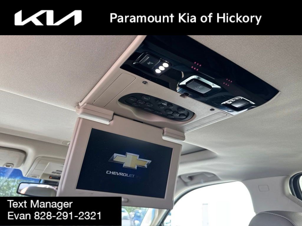 Used 2018 Chevrolet Suburban Premier AWD/4WD image 17