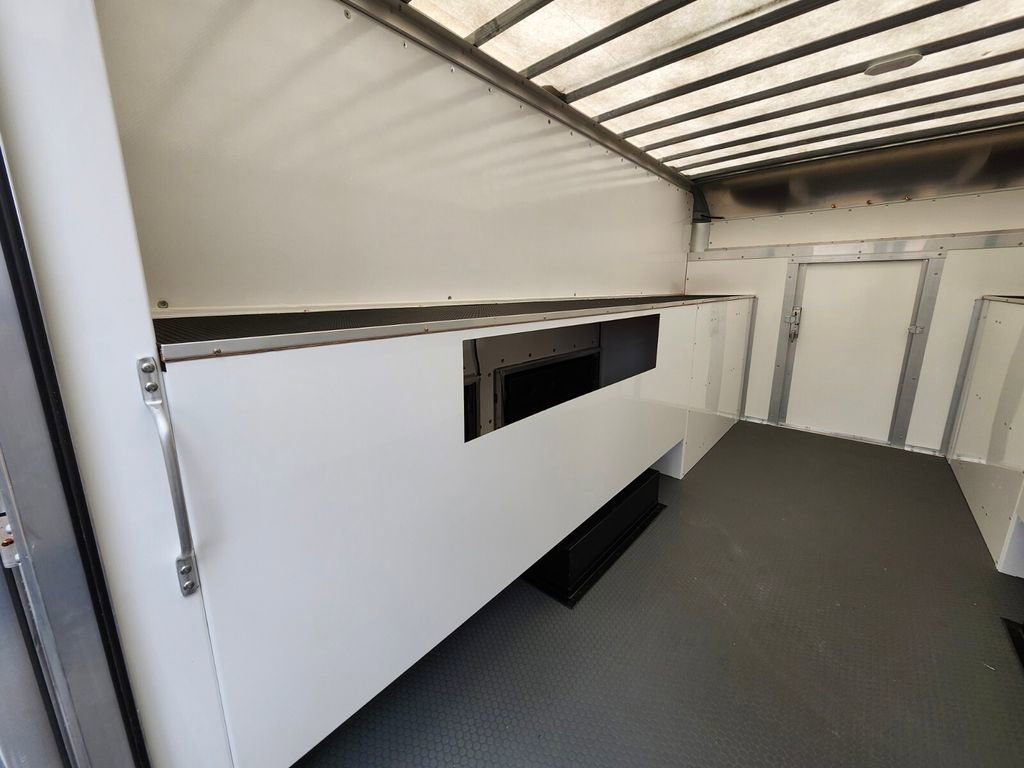 Used 2022 Chevrolet Express 3500 w/ Power Convenience Package RWD image 22
