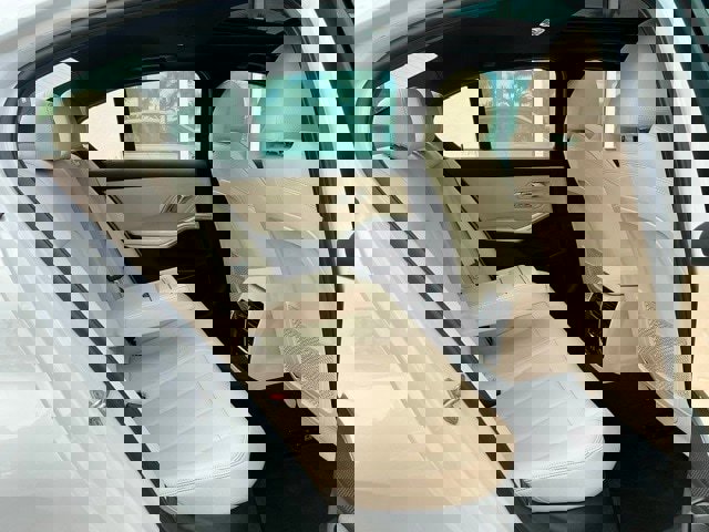 Used 2020 BMW 330i xDrive Sedan w/ Driving Assistance Package image 15