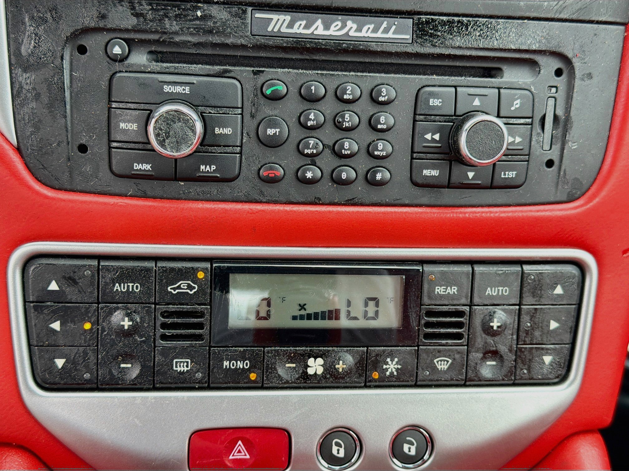 Used 2010 Maserati GranTurismo Convertible RWD image 30