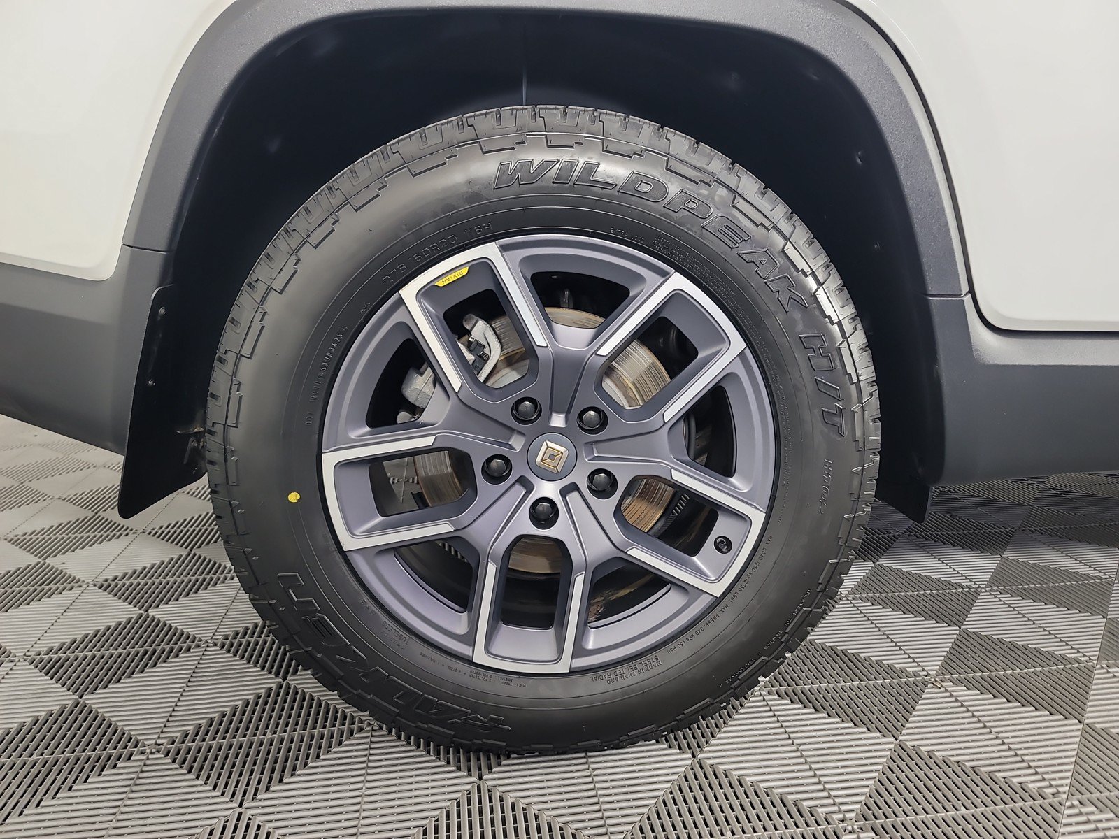 Used 2023 Rivian R1T Adventure AWD/4WD image 12