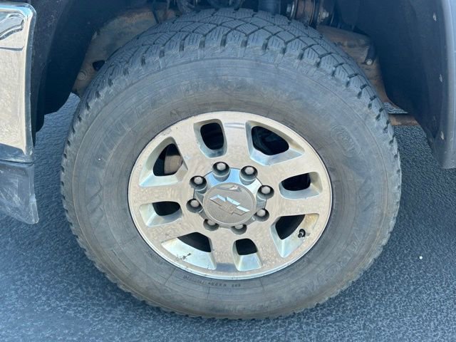 Used 2019 GMC Sierra 2500 SLT w/ Duramax Plus Package AWD/4WD image 13