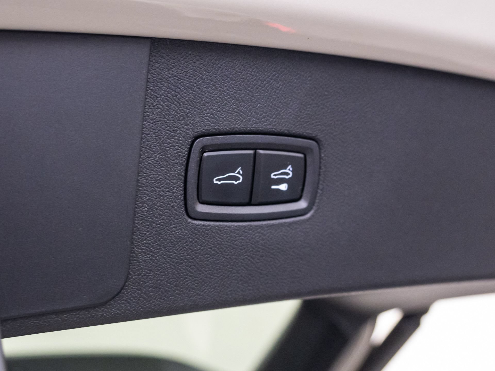 Certified 2023 Porsche Cayenne S AWD/4WD image 31