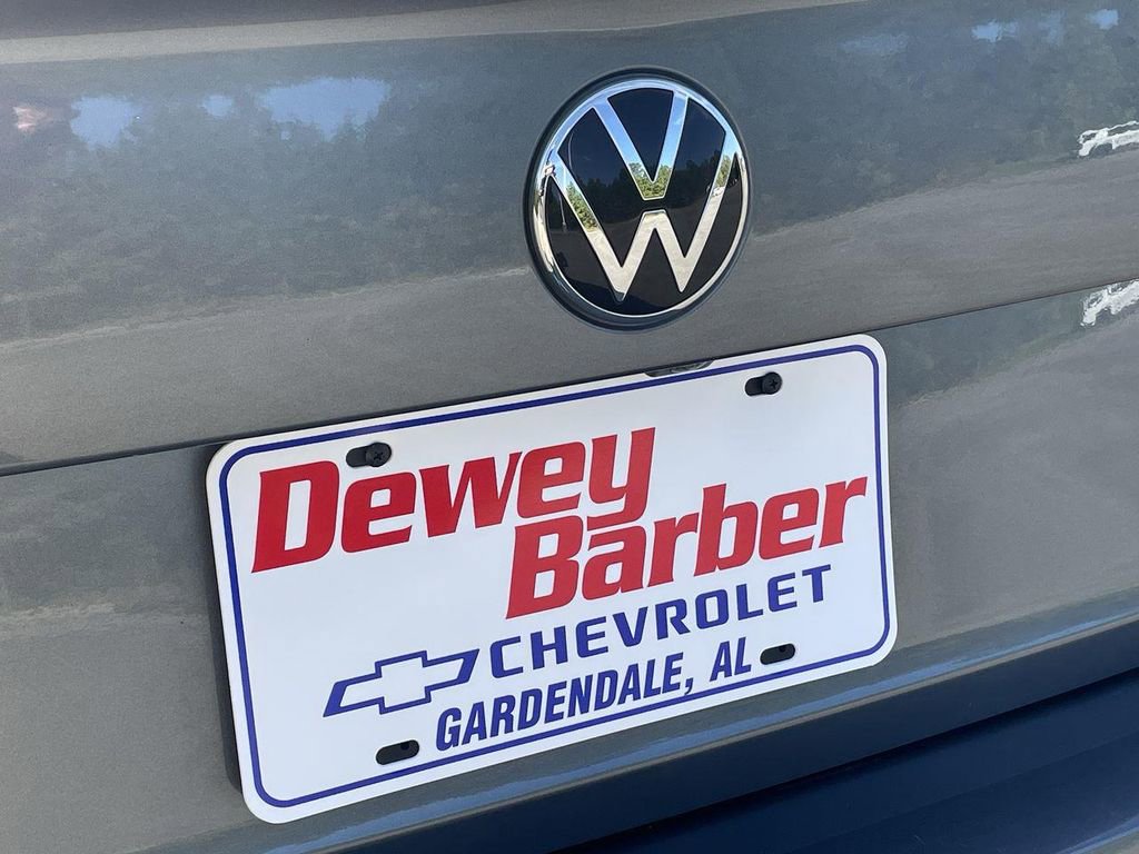 Used 2024 Volkswagen Jetta SE image 29