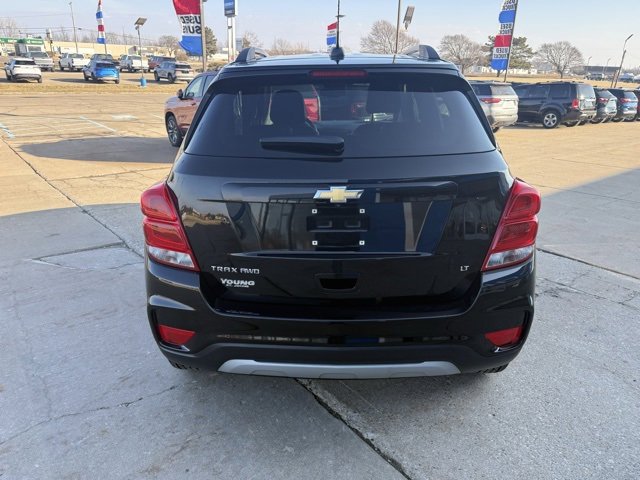 Used 2019 Chevrolet Trax LT w/ LT Convenience Package image 4