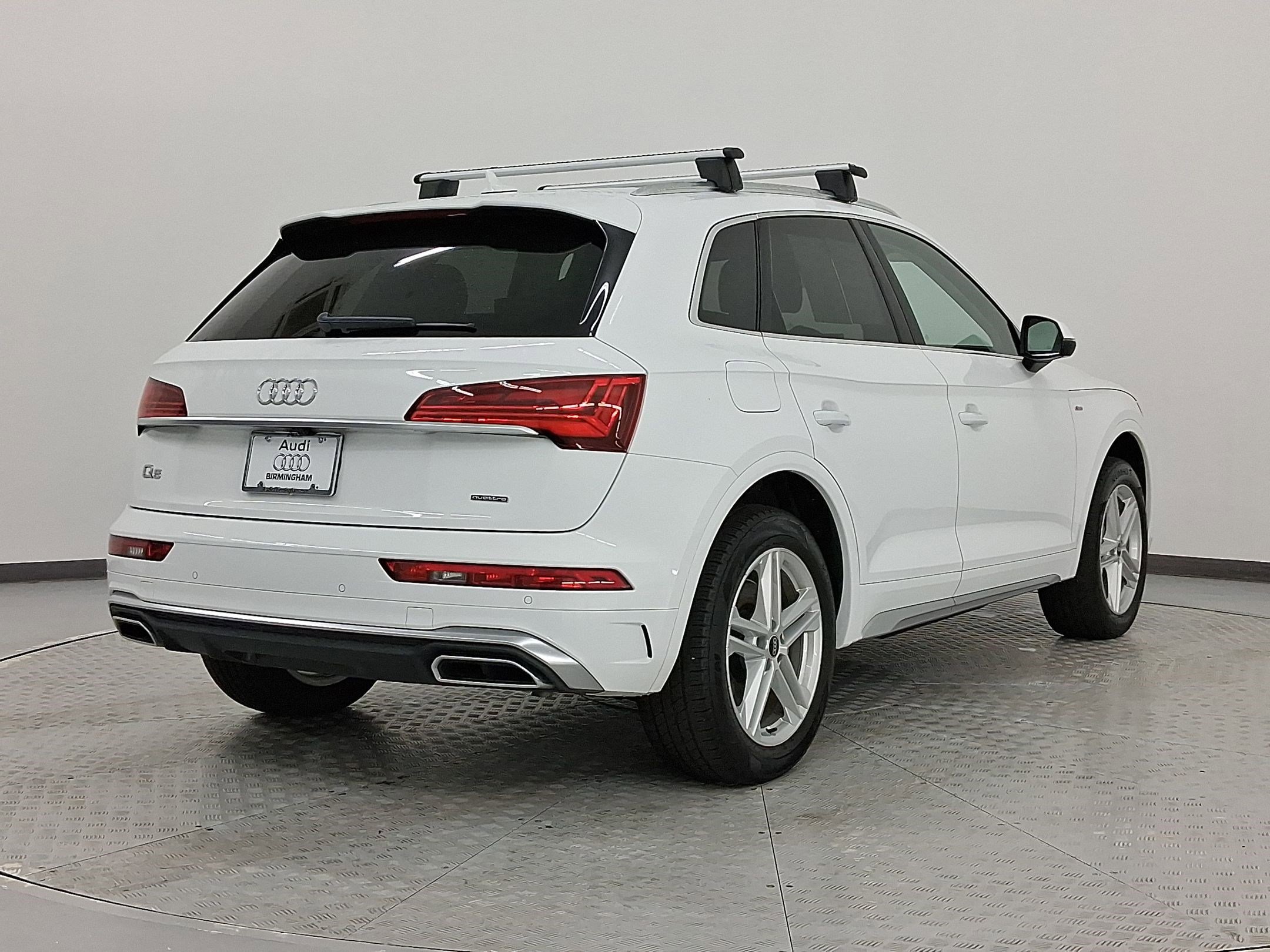 Used 2022 Audi Q5 e Premium w/ Convenience Package image 9