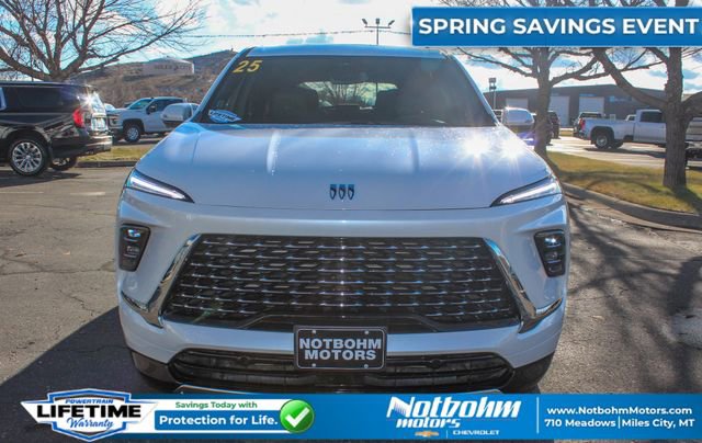 Used 2025 Buick Enclave Avenir w/ Trailering Package, 5000 lbs. image 4