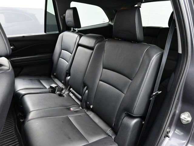 Used 2019 Honda Pilot Touring image 14