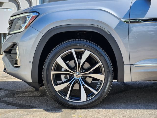 Certified 2024 Volkswagen Atlas SEL Premium R-Line AWD/4WD image 8