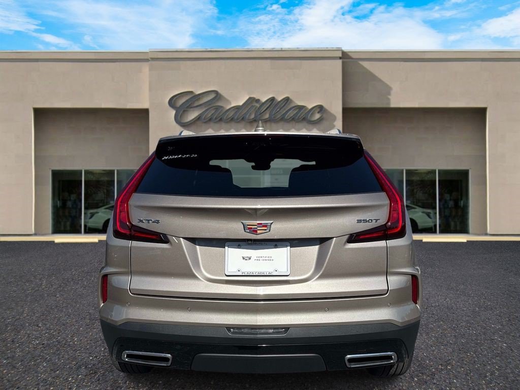 Certified 2024 Cadillac XT4 Premium Luxury w/ Active Safety Package FWD image 4