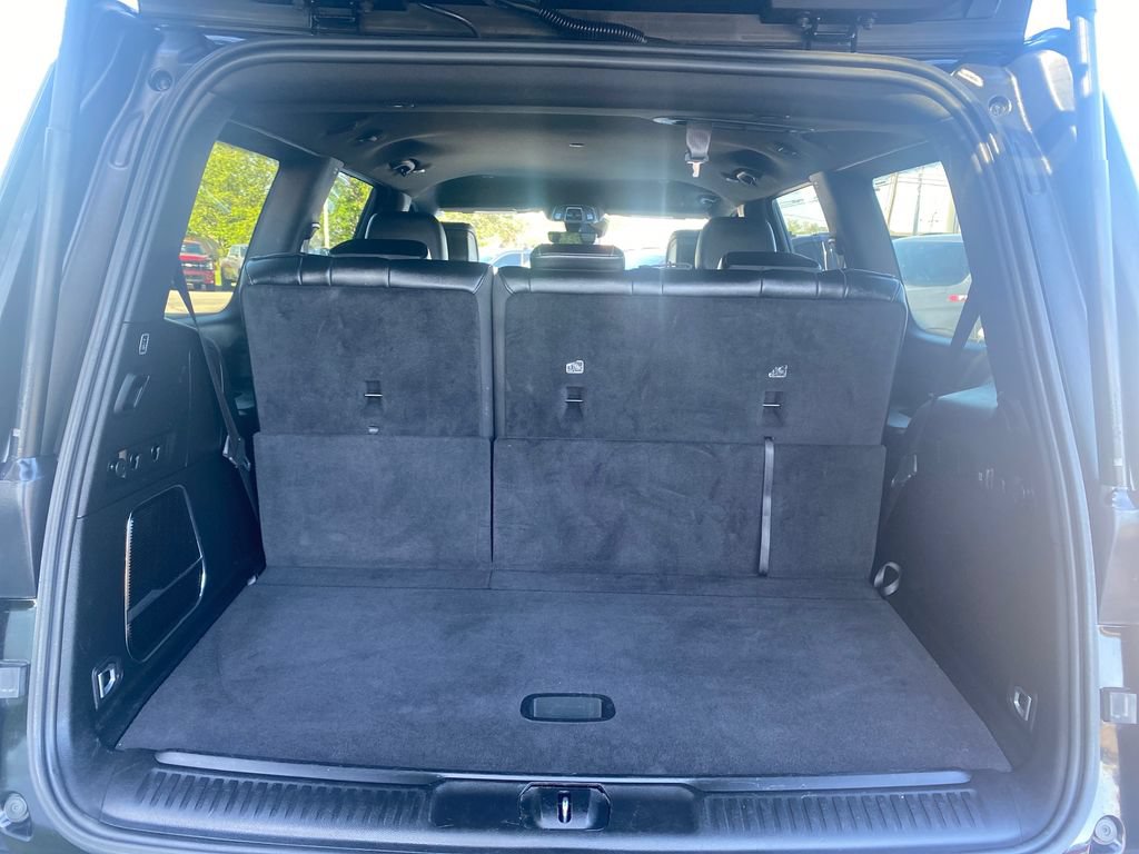 Used 2024 Jeep Wagoneer Series II w/ Flexible Seating Group RWD image 14