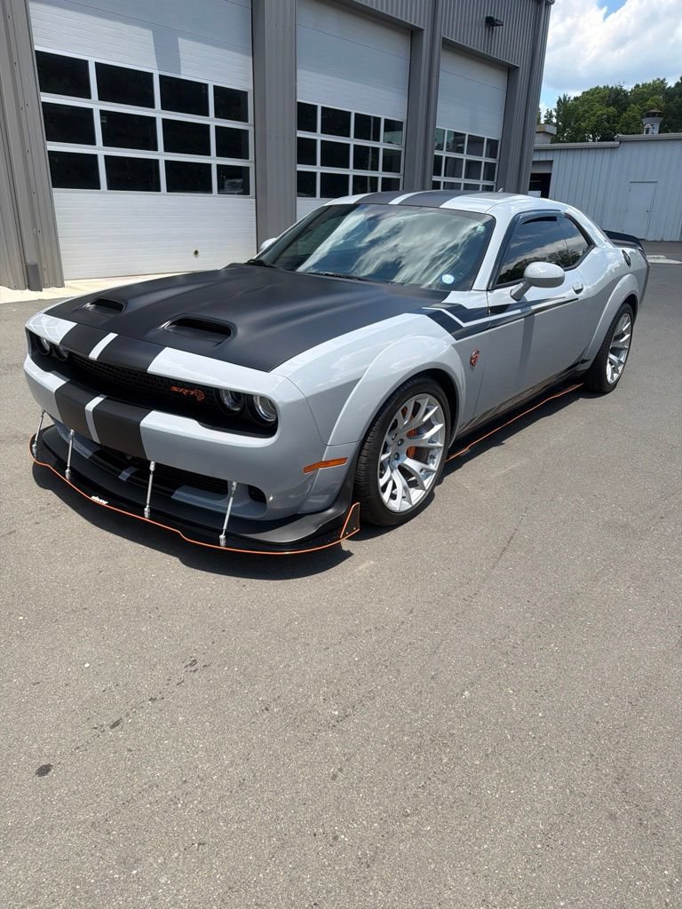 Used 2022 Dodge Challenger SRT Hellcat RWD image 3