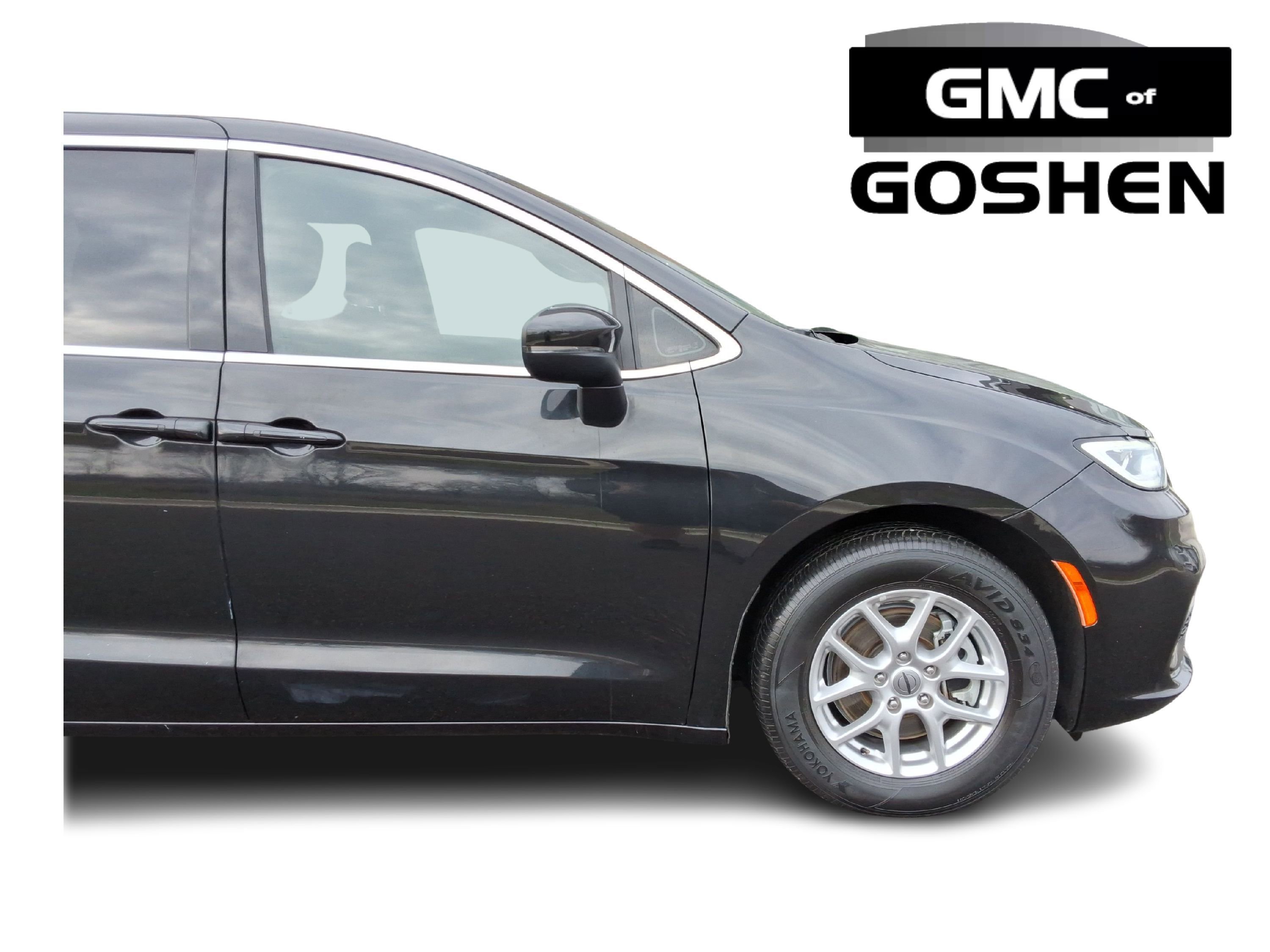 Used 2023 Chrysler Pacifica Touring image 10