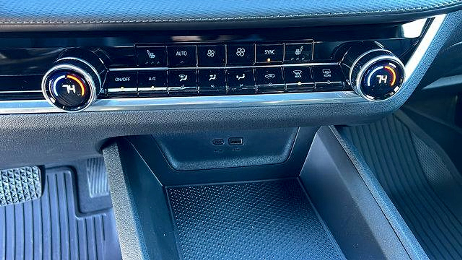 New 2026 Chevrolet Equinox LT w/ Convenience Package II image 21