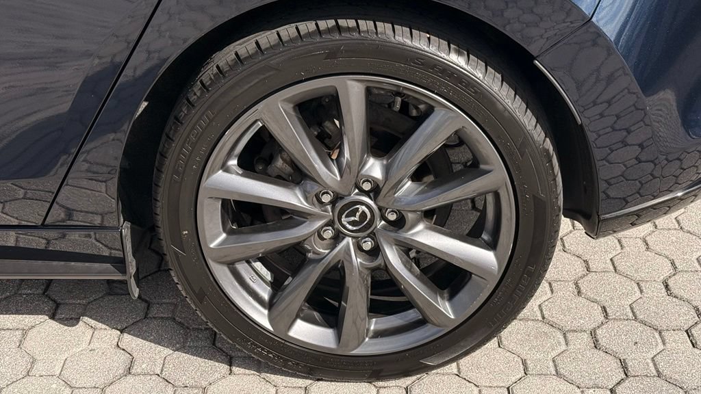 Used 2020 MAZDA MAZDA3 Hatchback FWD image 18
