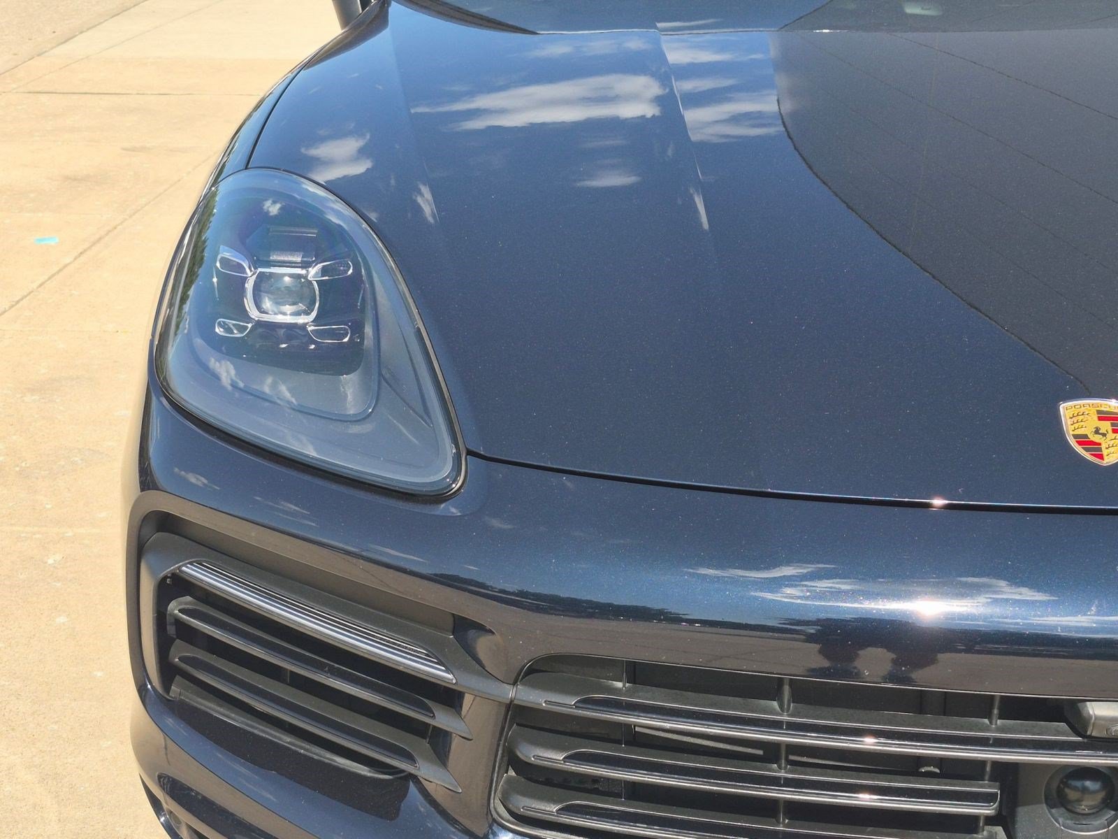 Certified 2023 Porsche Cayenne AWD/4WD image 12