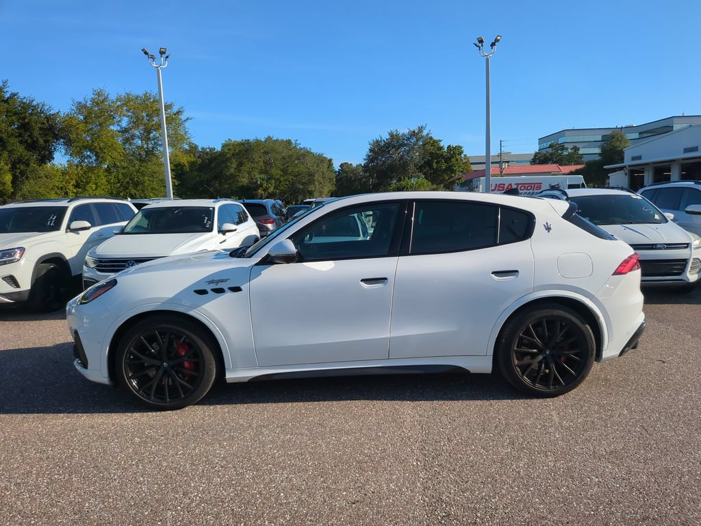 Used 2024 Maserati Grecale Trofeo AWD/4WD image 2