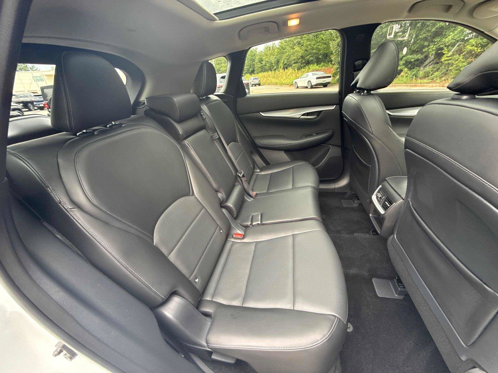 Used 2025 INFINITI QX50 Luxe AWD/4WD image 28