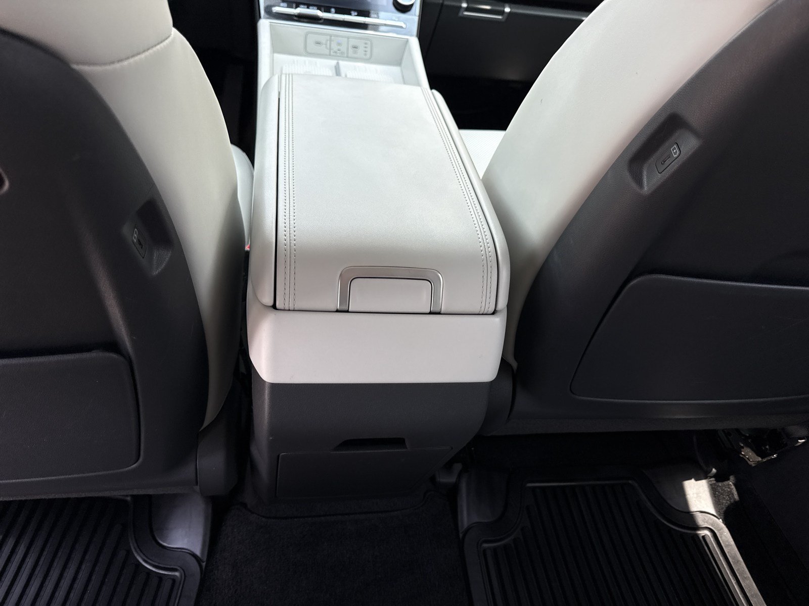 Certified 2024 Hyundai Santa Fe SEL FWD image 16