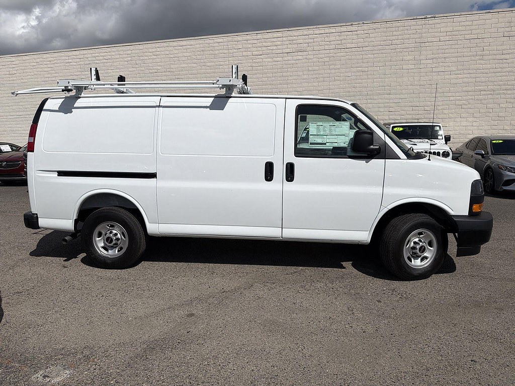 New 2026 GMC Savana 2500 w/ Driver Convenience Package RWD image 3
