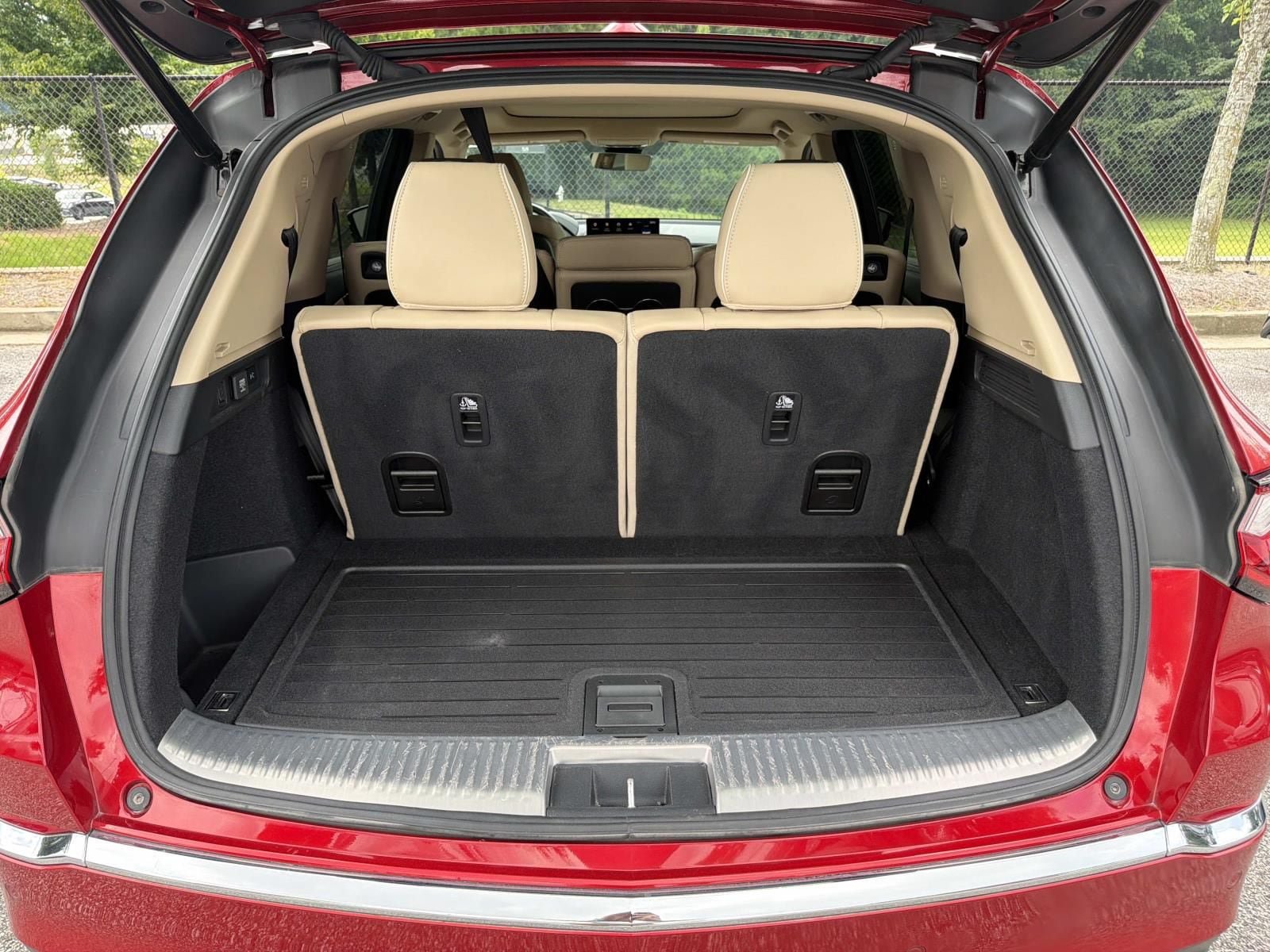 Used 2022 Acura MDX w/ Advance Package AWD/4WD image 18