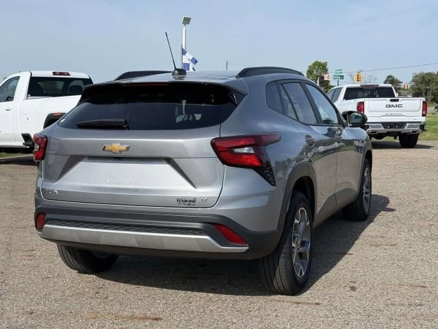 Certified 2025 Chevrolet Trax LT FWD image 5