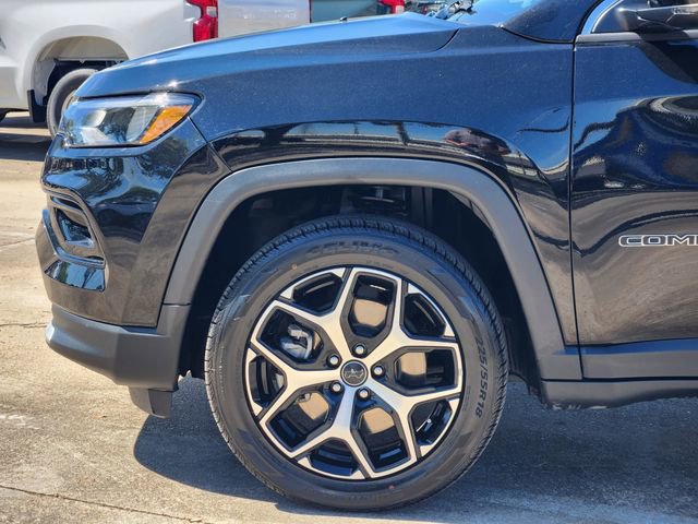 Used 2025 Jeep Compass Limited image 8