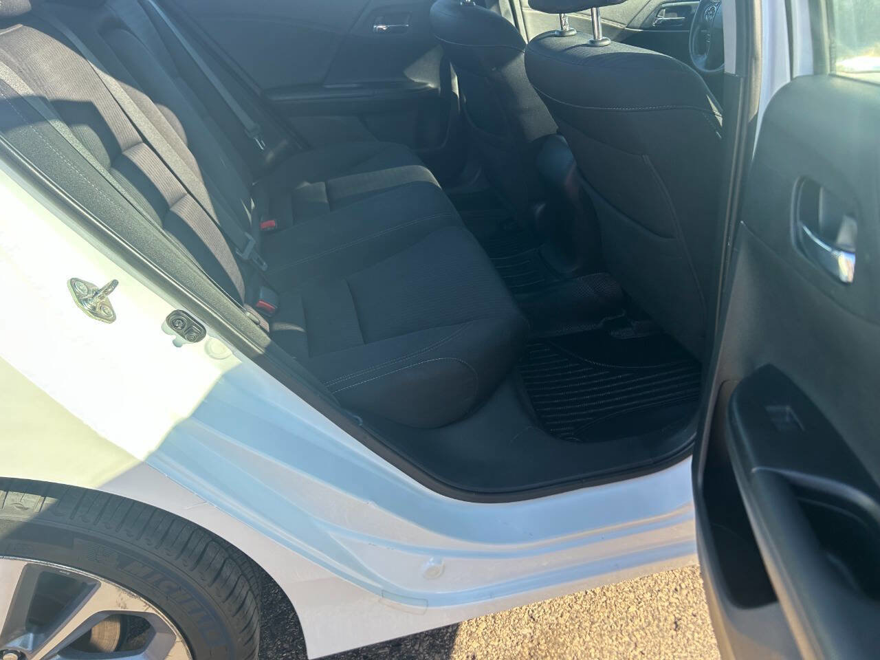 Used 2015 Honda Accord Sport image 21