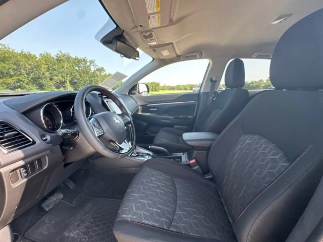 Used 2026 Mitsubishi Outlander Sport AWD image 2