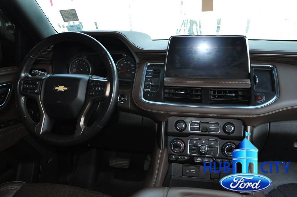 Used 2021 Chevrolet Suburban High Country w/ Premium Package RWD image 19