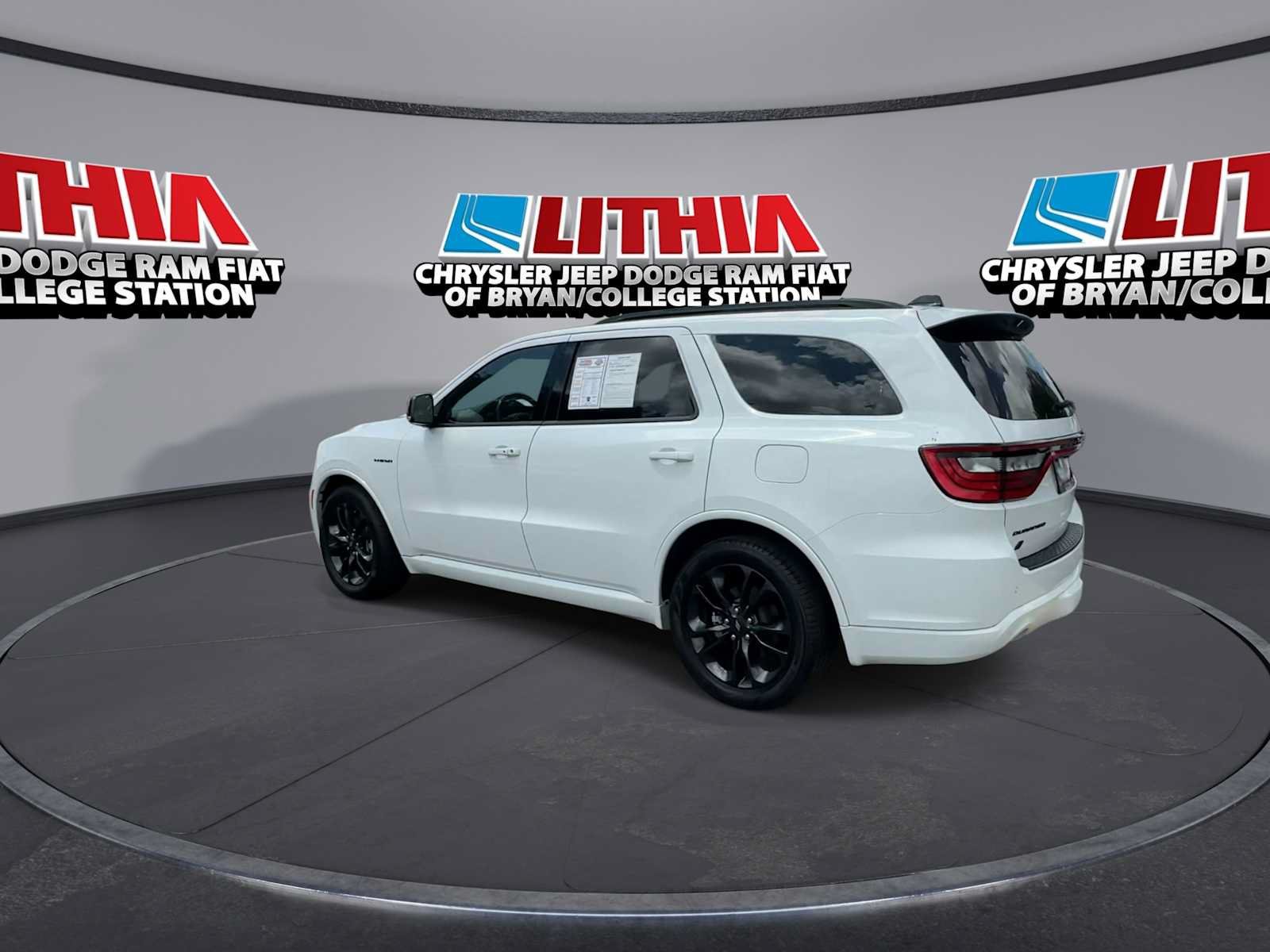 Used 2023 Dodge Durango R/T AWD/4WD image 6