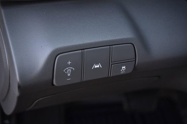 Used 2023 Hyundai Elantra SEL w/ Convenience Package image 10