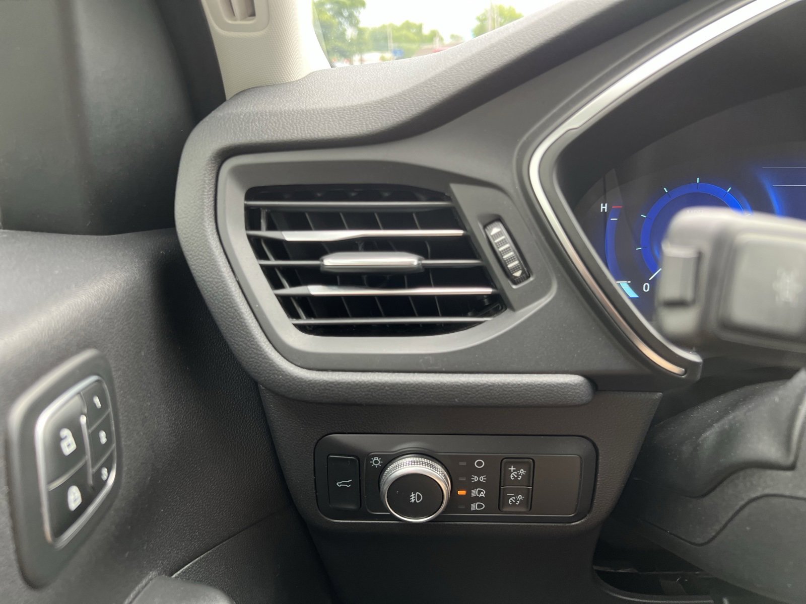 Used 2021 Ford Escape Titanium w/ Titanium Elite Package image 20