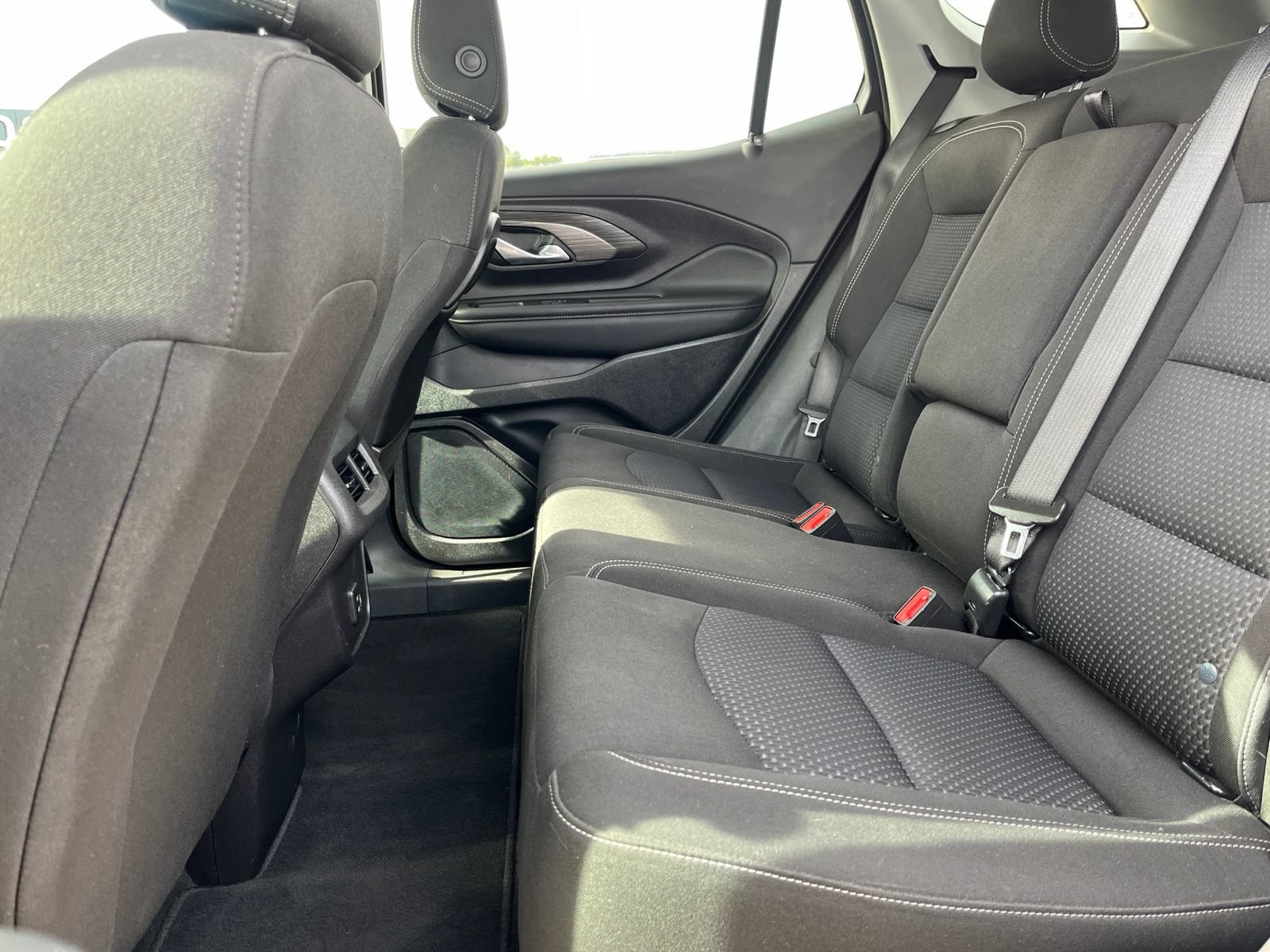 Used 2024 GMC Terrain SLE FWD image 12