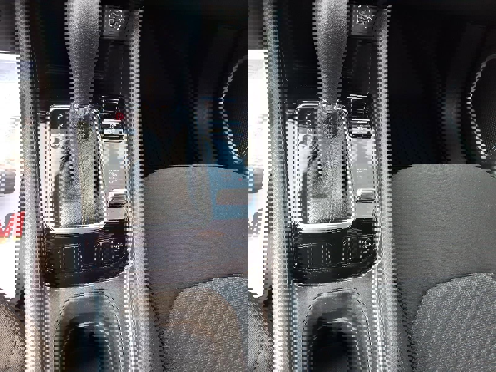 Used 2025 Jeep Compass Sport image 15