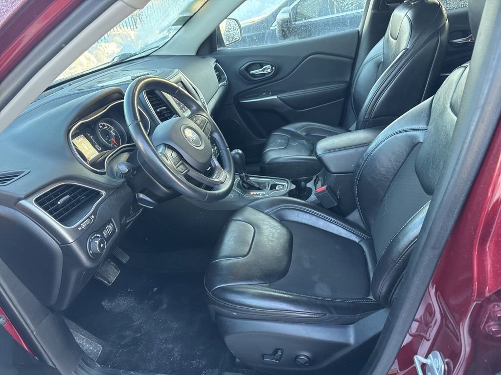 Used 2019 Jeep Cherokee Latitude Plus image 5