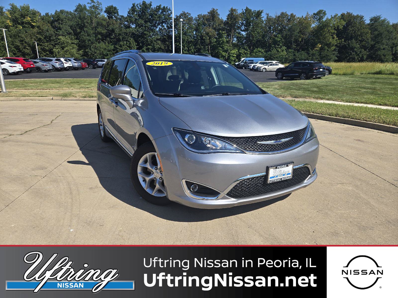 Used 2019 Chrysler Pacifica Touring-L Plus w/ Tire & Wheel Group