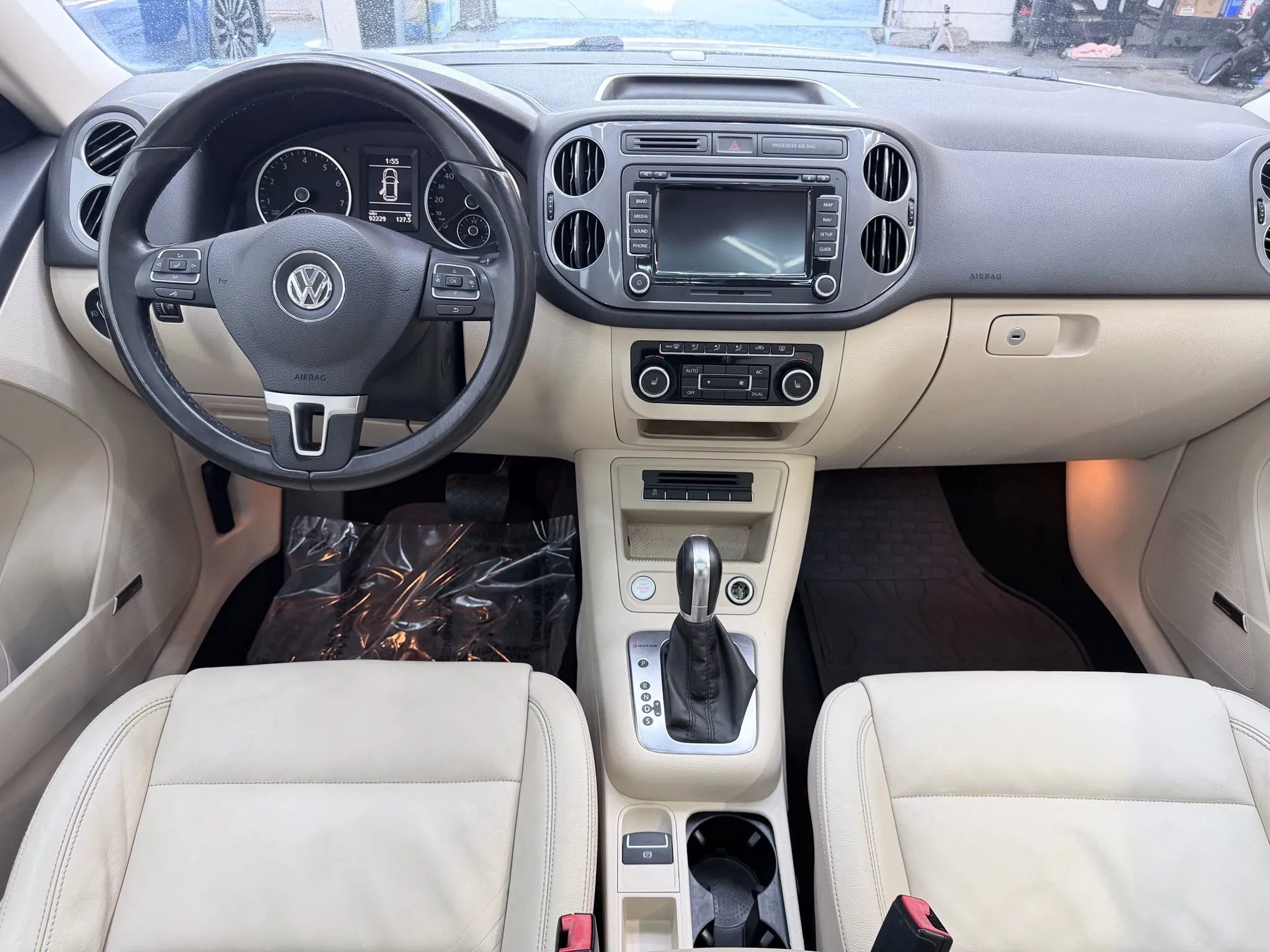 Used 2012 Volkswagen Tiguan SEL AWD/4WD image 14