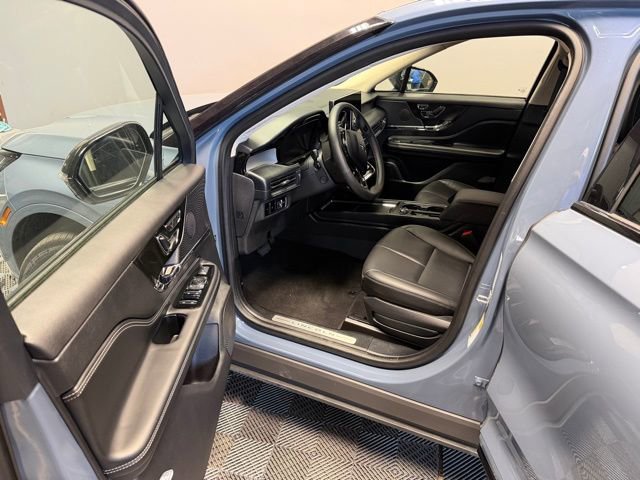 Used 2024 Lincoln Corsair Premiere w/ Equipment Group 101A image 13