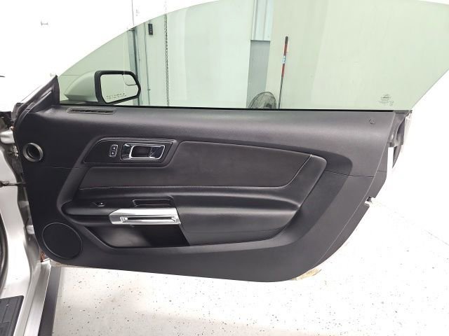 Used 2015 Ford Mustang GT image 25