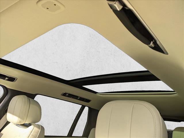New 2026 Land Rover Range Rover Long Wheelbase SE image 17