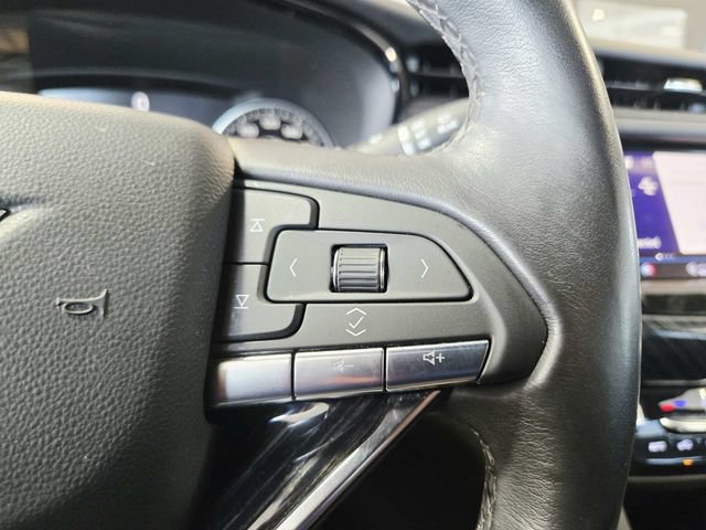 Used 2024 Cadillac XT6 Premium Luxury w/ LPO, Floor Liner Package AWD/4WD image 20