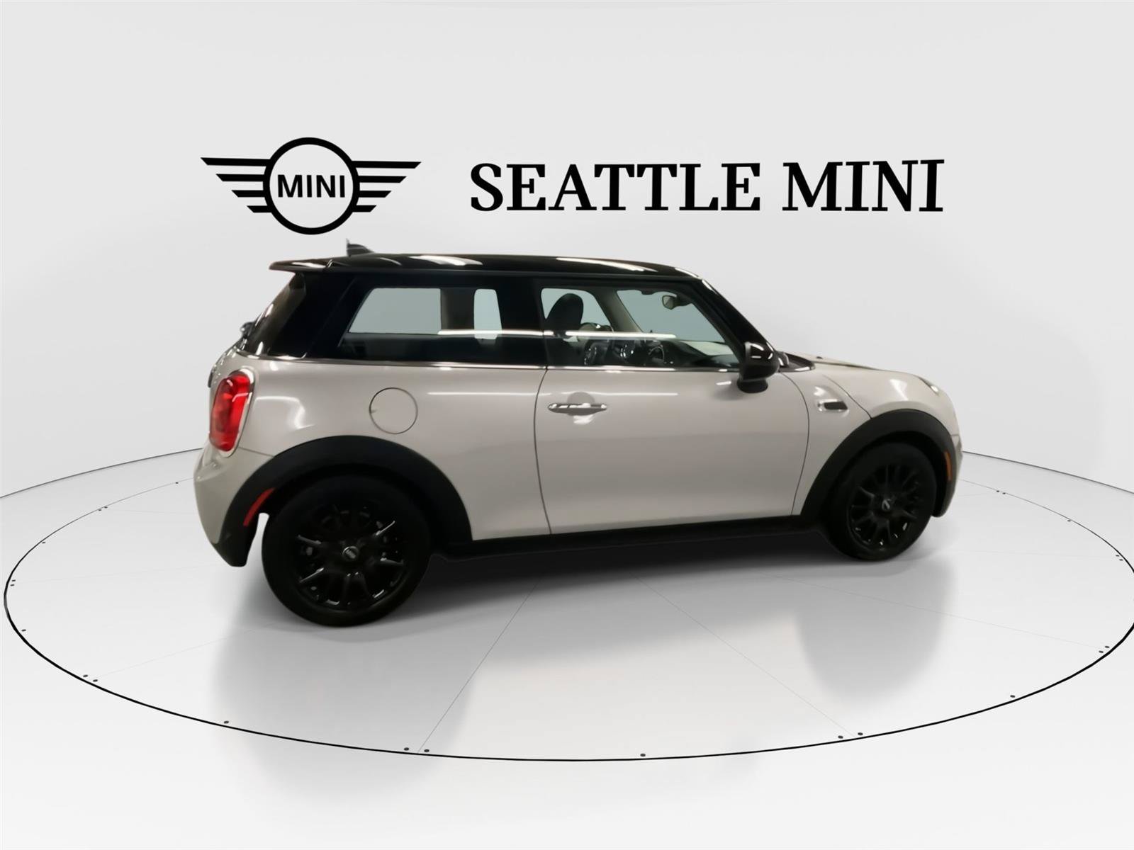 Used 2019 MINI Cooper 2-Door Hardtop FWD image 10