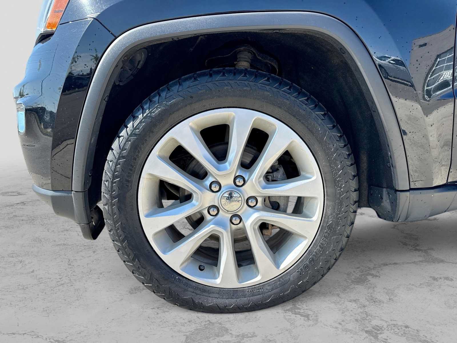 Used 2017 Jeep Grand Cherokee Limited AWD/4WD image 13