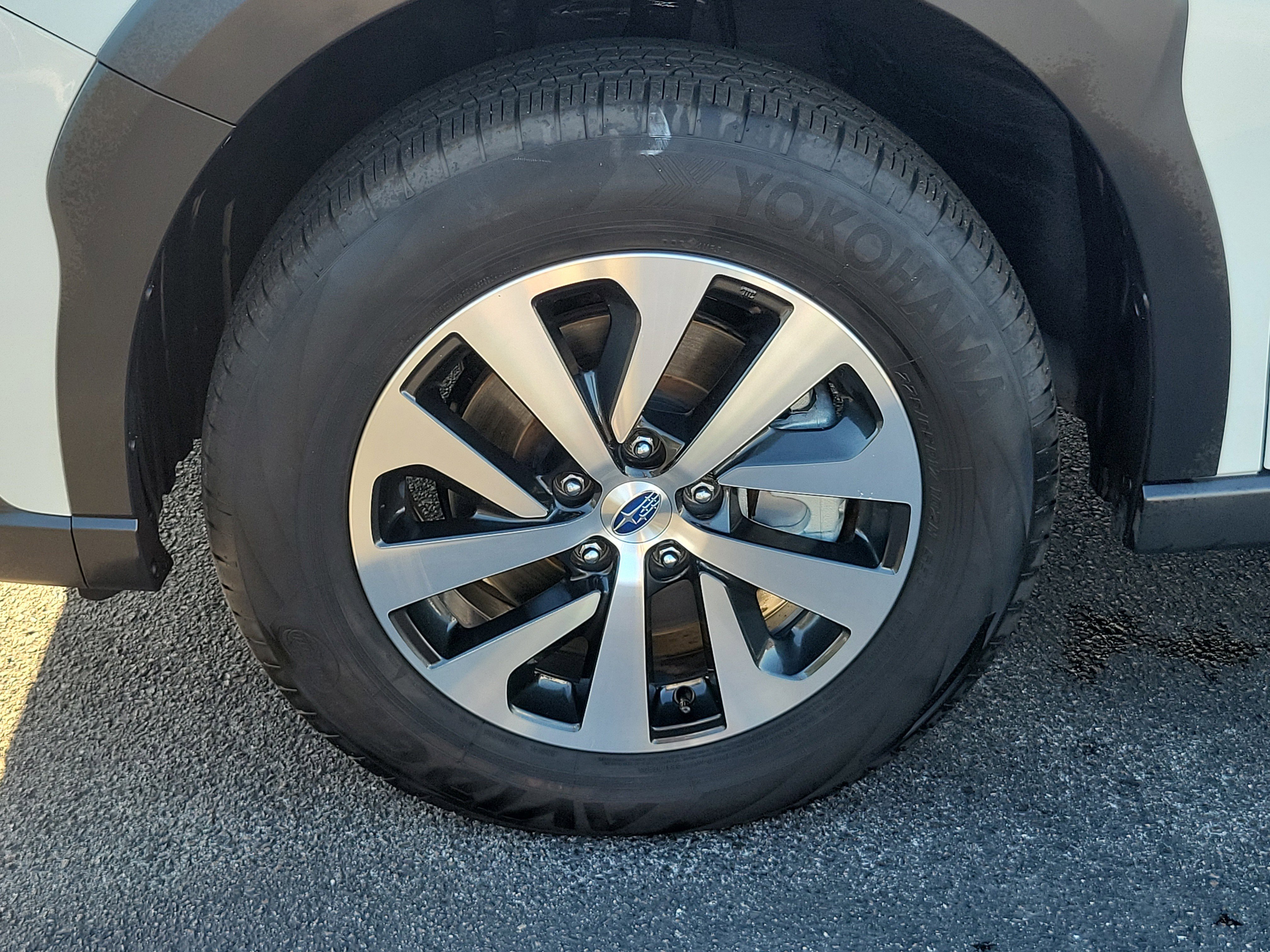 Certified 2025 Subaru Outback Premium image 10