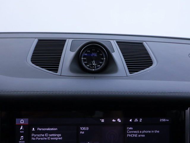 New 2025 Porsche Macan Turbo image 28